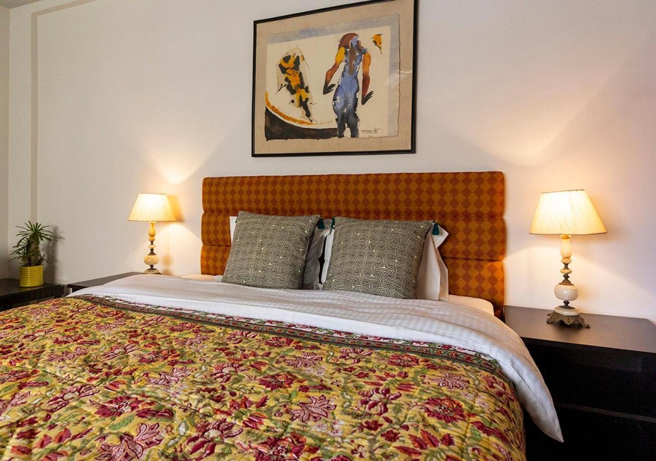 Neelam Bed & Breakfast Kalküta Dış mekan fotoğraf
