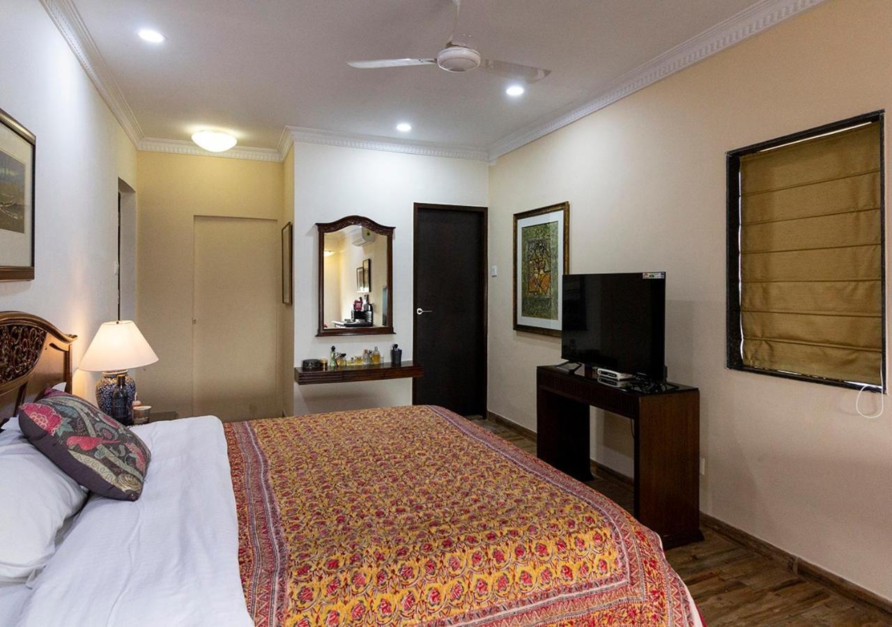 Neelam Bed & Breakfast Kalküta Dış mekan fotoğraf
