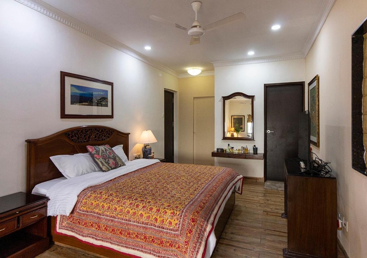 Neelam Bed & Breakfast Kalküta Dış mekan fotoğraf